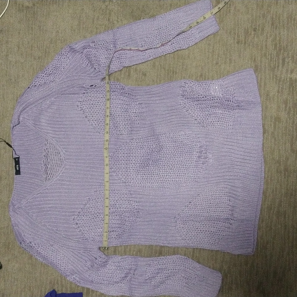 M/l lavender is the color, unique is the brand, it is definitely oversized.